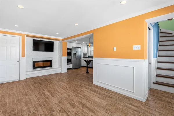 $1,590,000 | 6 Macalder Street, Narragansett, RI 02879