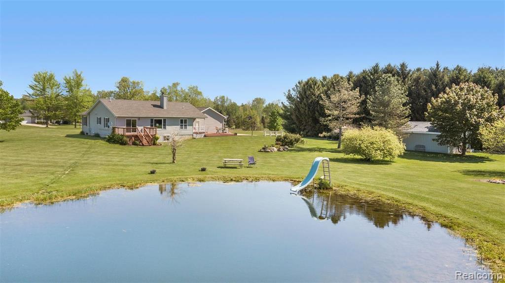 9795 Crofoot Road Fowlerville, MI 48836 - Photo 3 of 36 Gallery Image 3