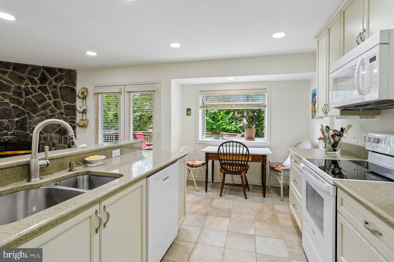 11333 Orchard Lane Reston, VA 20190 - Photo 12 of 41 Open Kitchen