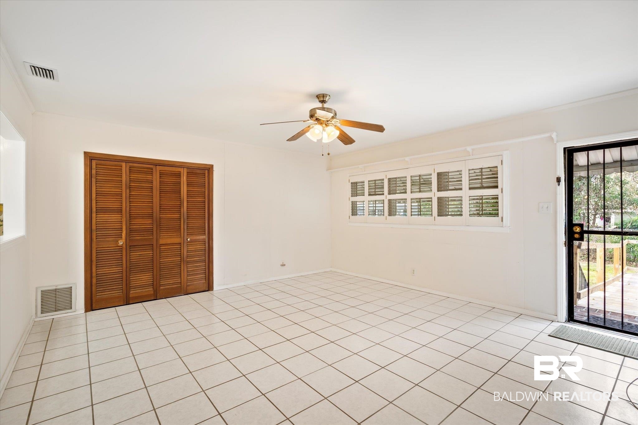 16 East Chadwick Drive Mobile, AL 36606 - Photo 7 of 19
