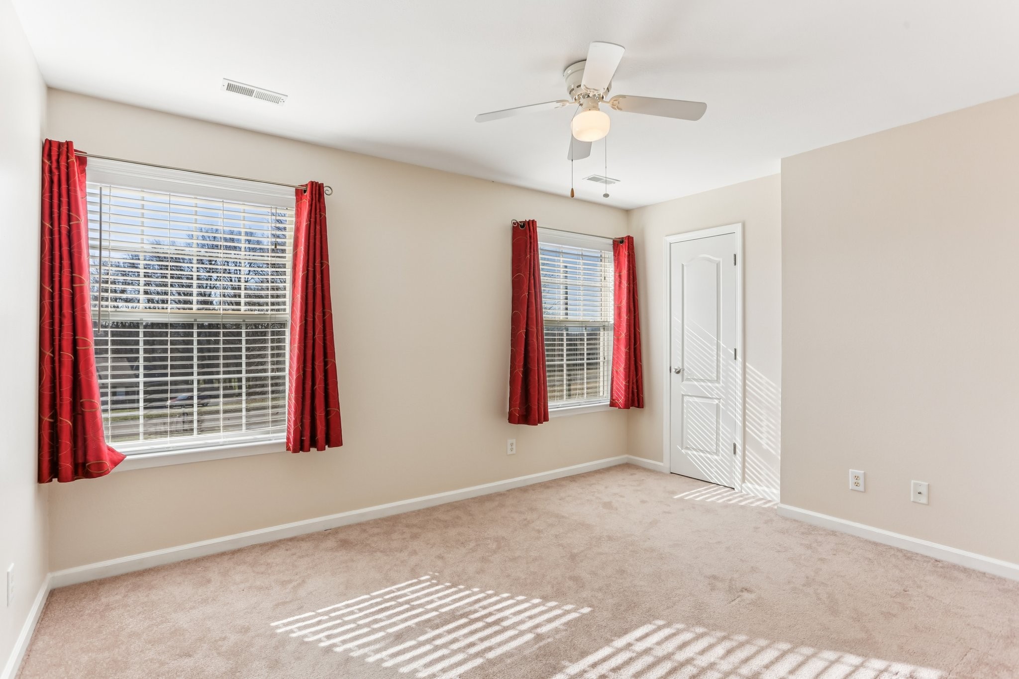441 Marilyn Circle Spring Hill, TN 37174 - Photo 31 of 50 a view of an empty room with a window