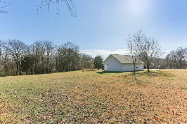 a view of a outdoor space with a house