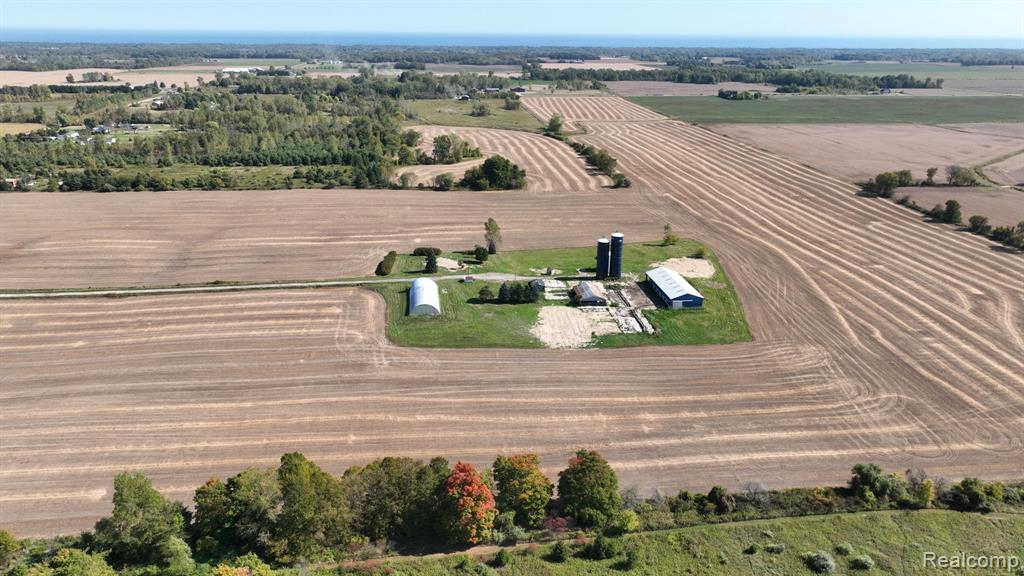 5176 Aitken Road Croswell, MI 48422 - Photo 3 of 41