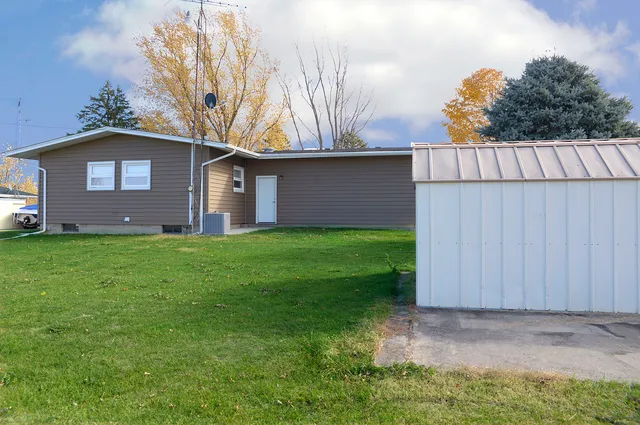 $269,900 | 3757 Highway 71, Sheridan, IL 60551