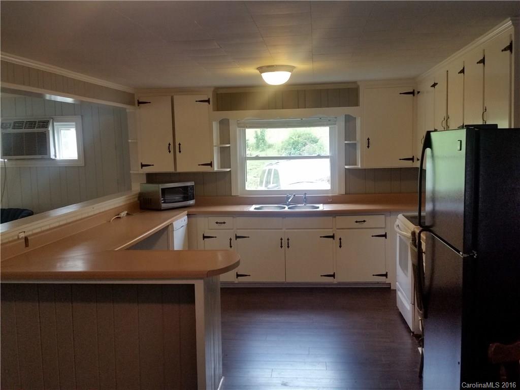 1150 Orion Davis Road Waynesville, NC 28786 - Photo 11 of 15 Gallery Image 11