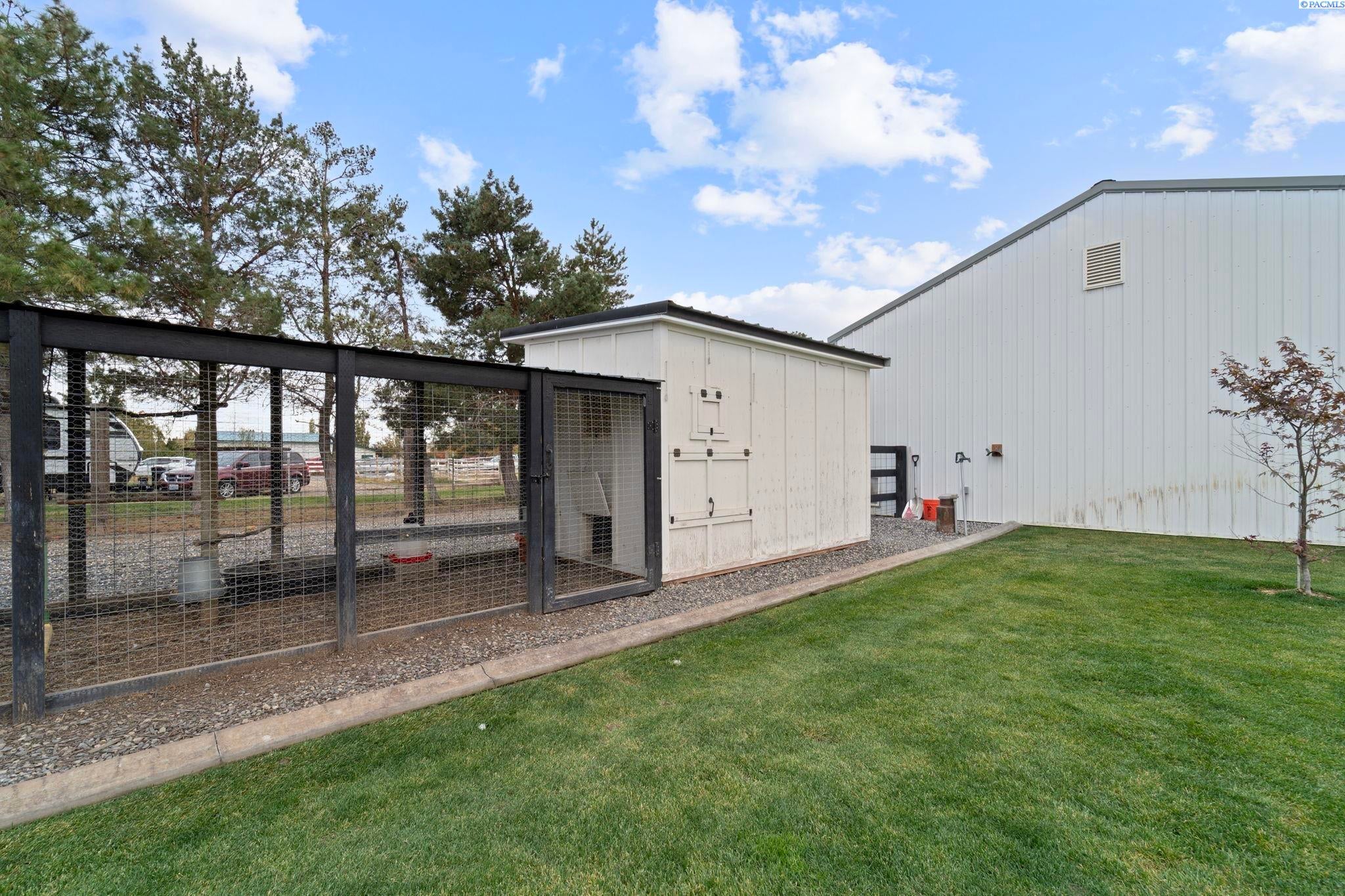 28006 East Ruppert Road Benton City, WA 99320 - Photo 38 of 49 Gallery Image 38