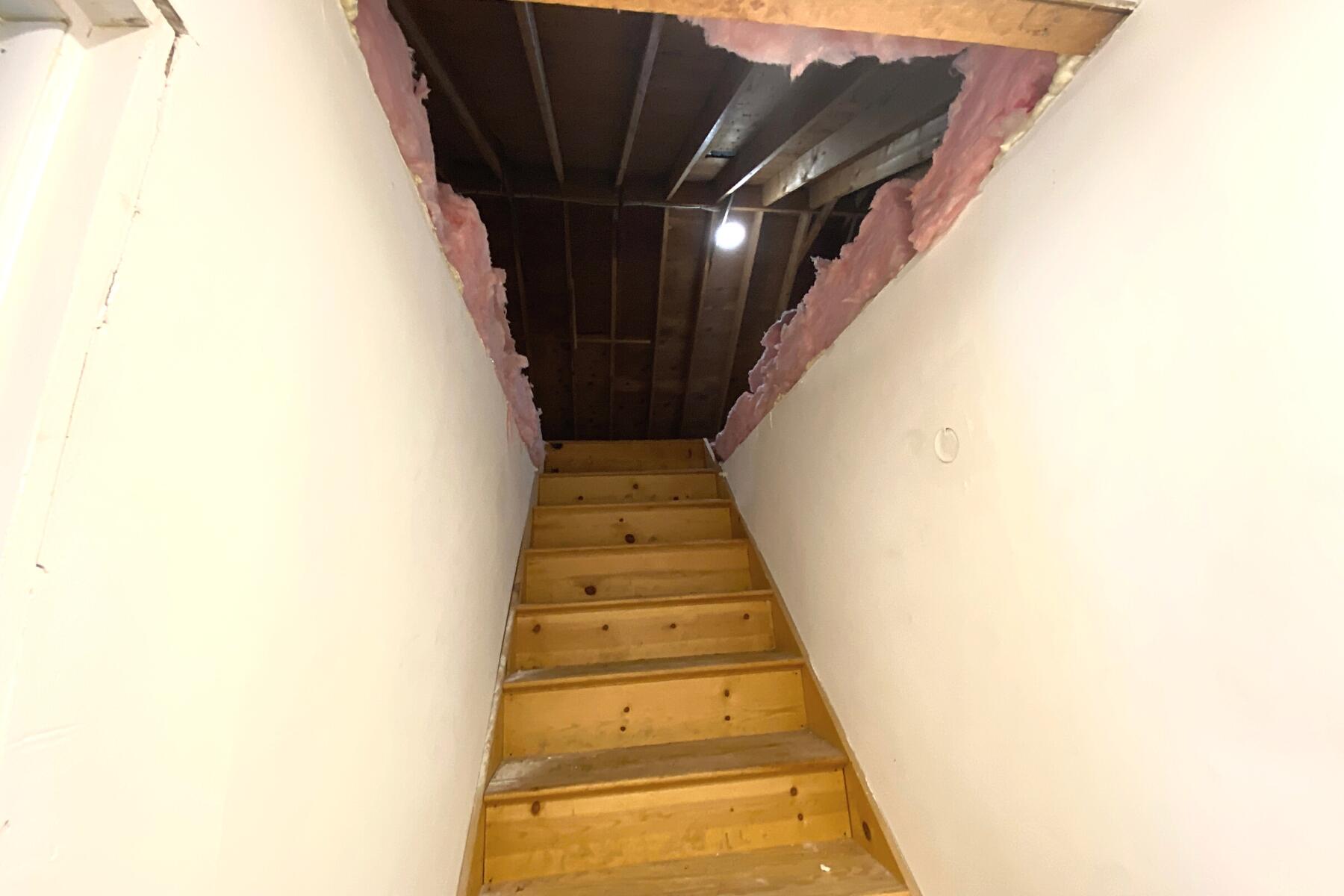 263 Cammett Road Marstons Mills, MA 02648 - Photo 28 of 33 a view of entryway