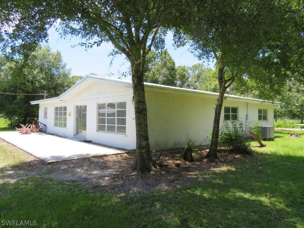 1212 Nobles Road LaBelle, FL 33935 - Photo 15 of 20 Gallery Image 15
