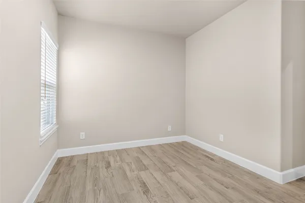 $1,600 | 496 Golden Street, Unit A, Willis, TX 77378