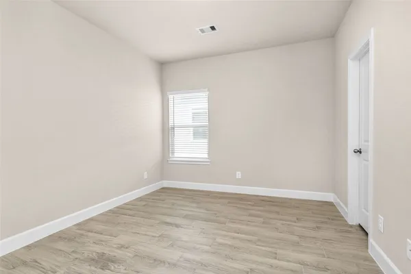 $1,600 | 496 Golden Street, Unit A, Willis, TX 77378