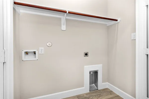 $1,600 | 496 Golden Street, Unit A, Willis, TX 77378