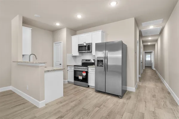 $1,600 | 496 Golden Street, Unit A, Willis, TX 77378