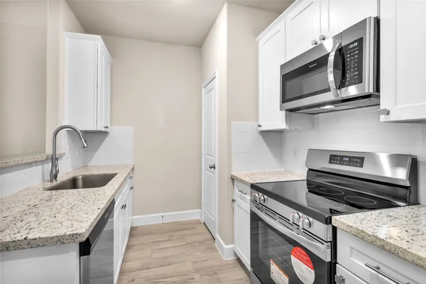 $1,600 | 496 Golden Street, Unit A, Willis, TX 77378