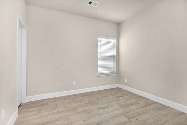 $1,600 | 496 Golden Street, Unit A, Willis, TX 77378