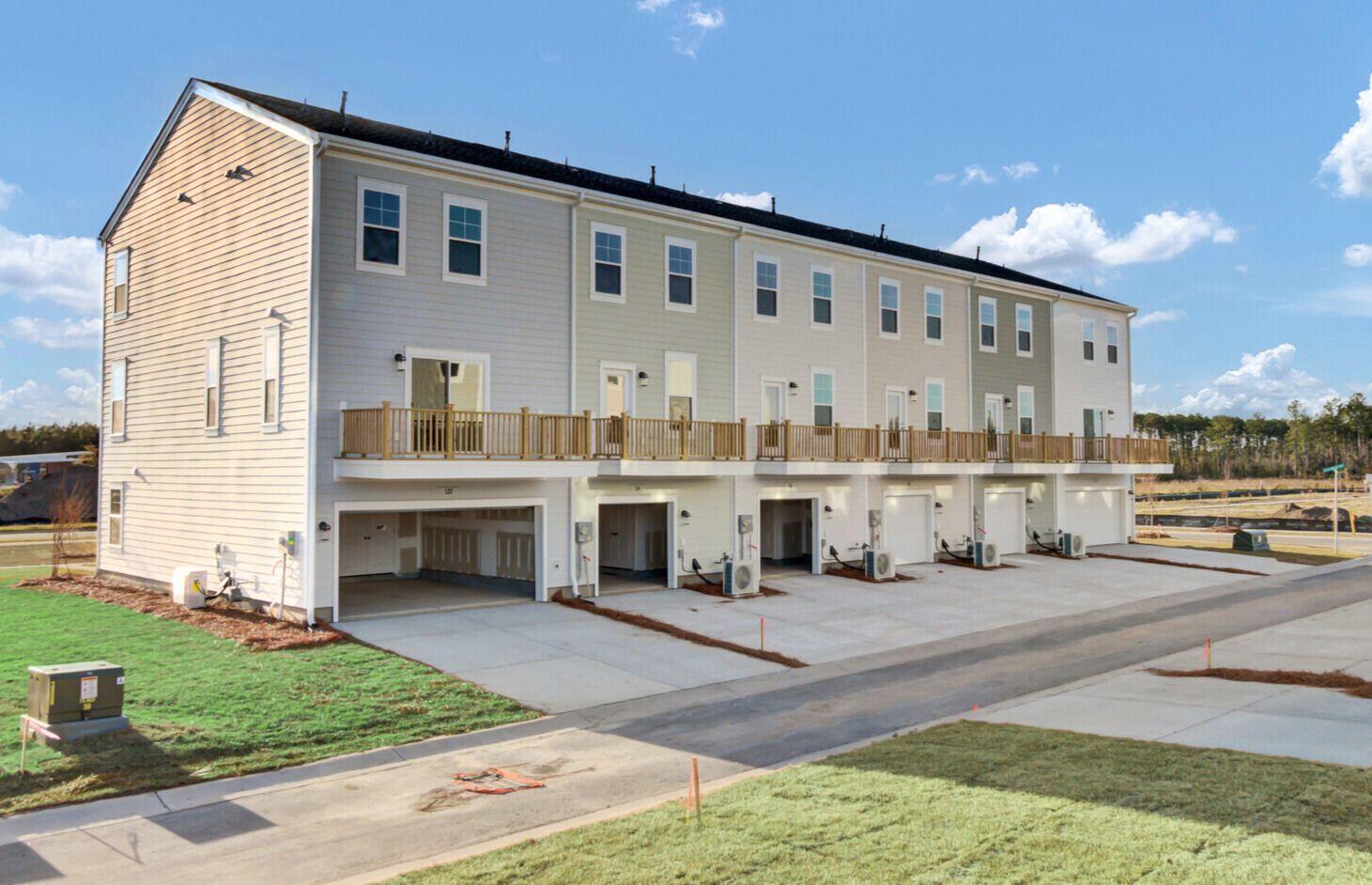 140 Buck Fever Lane Summerville, SC 29486 - Photo 51 of 54 124 126 Exterior back