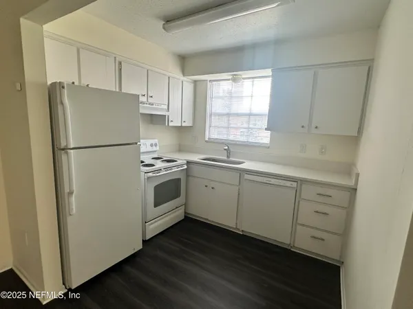 $1,200 | 5201 Atlantic Boulevard, Unit 37, Jacksonville, FL 32207