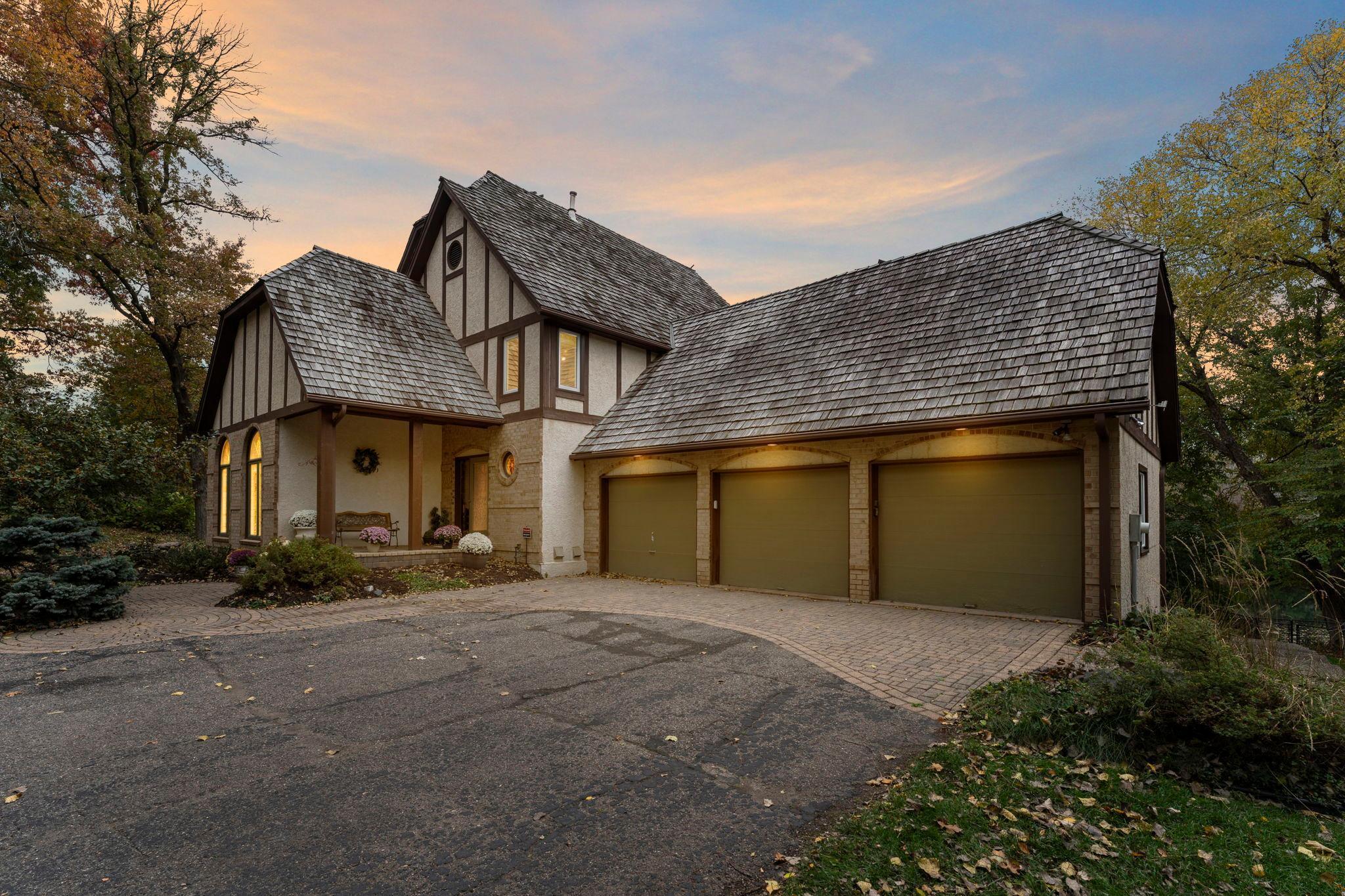 8611 Chalet Road Bloomington, MN 55438 - Photo 1 of 33 Gallery Image 1