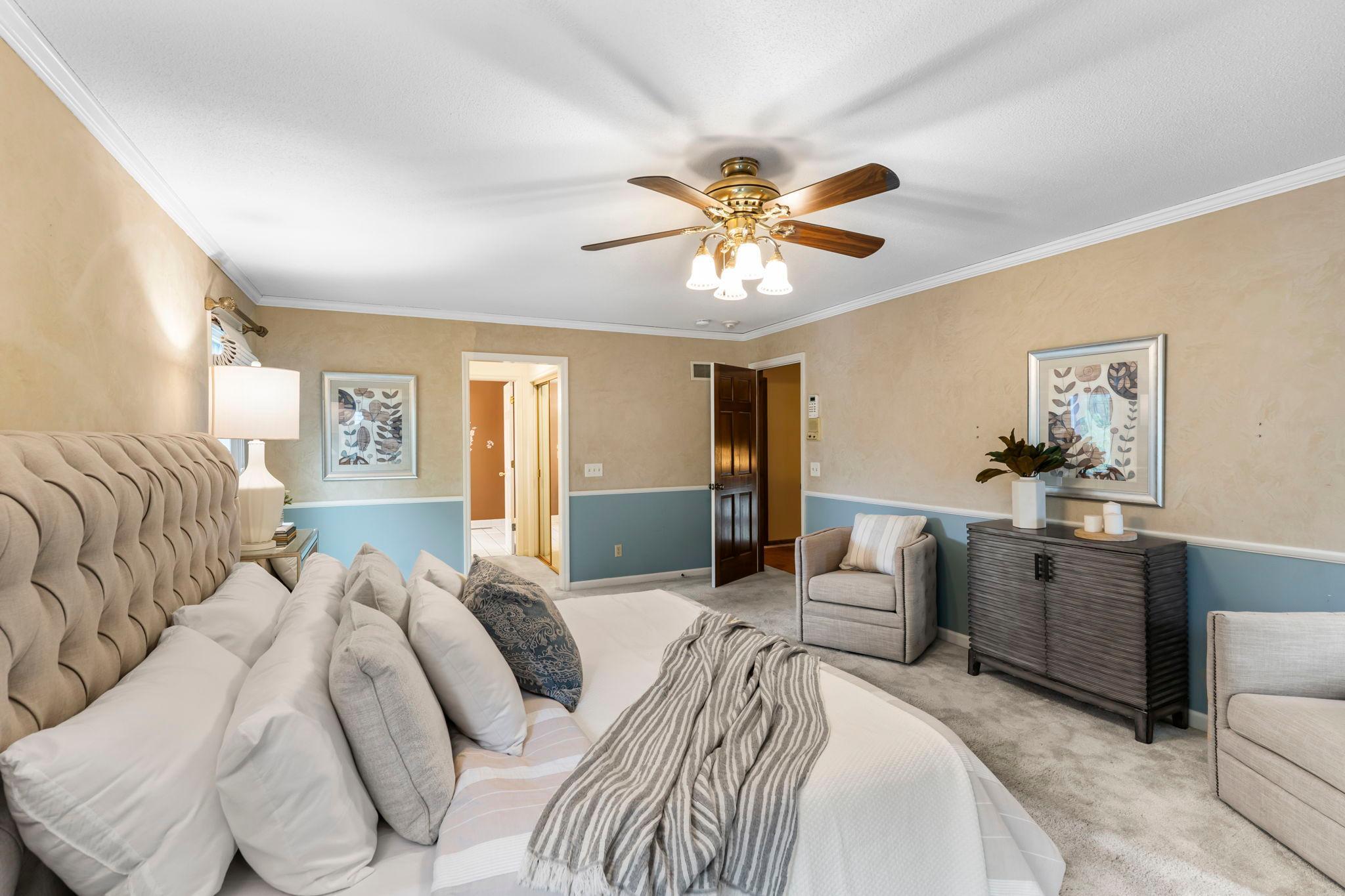 8611 Chalet Road Bloomington, MN 55438 - Photo 16 of 33 Gallery Image 16