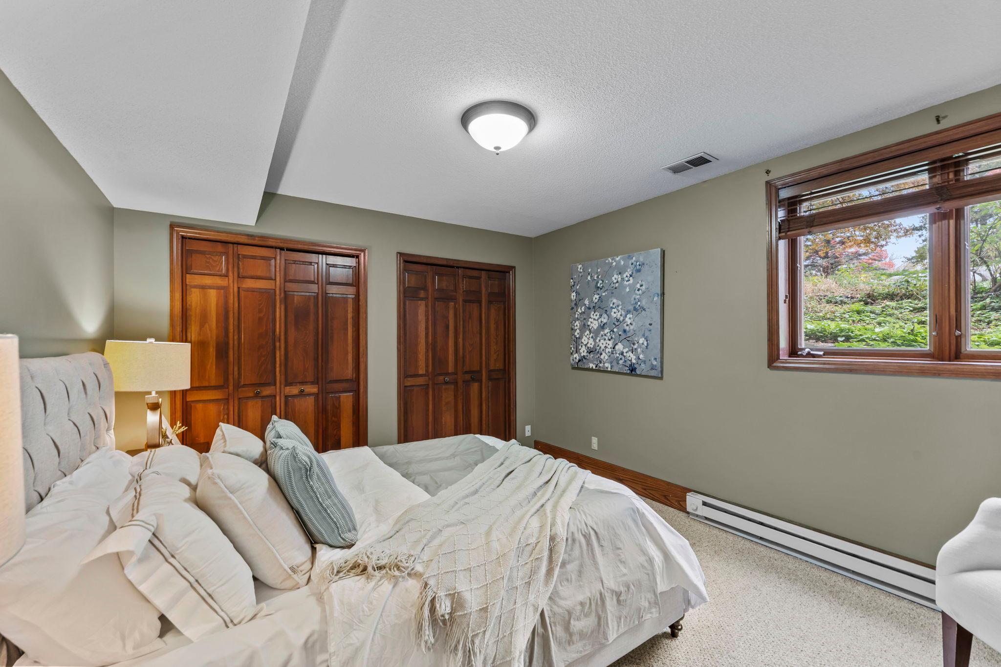 8611 Chalet Road Bloomington, MN 55438 - Photo 26 of 33 Gallery Image 26