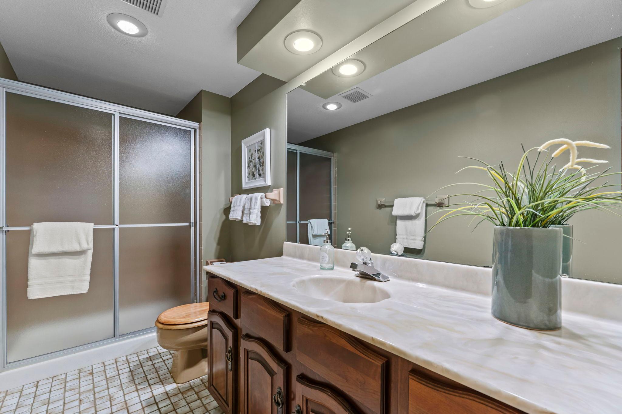 8611 Chalet Road Bloomington, MN 55438 - Photo 27 of 33 Gallery Image 27