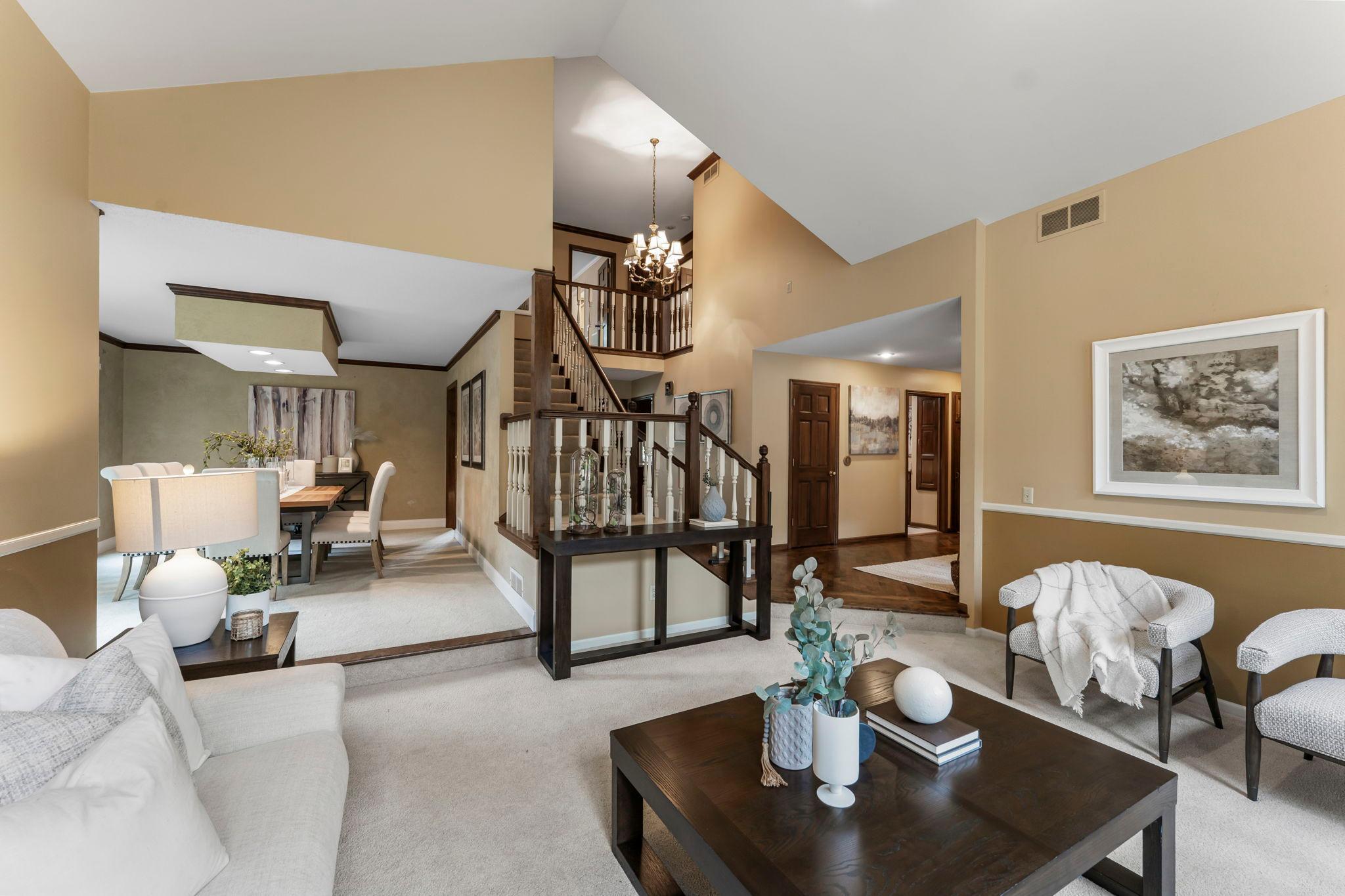 8611 Chalet Road Bloomington, MN 55438 - Photo 3 of 33 Gallery Image 3