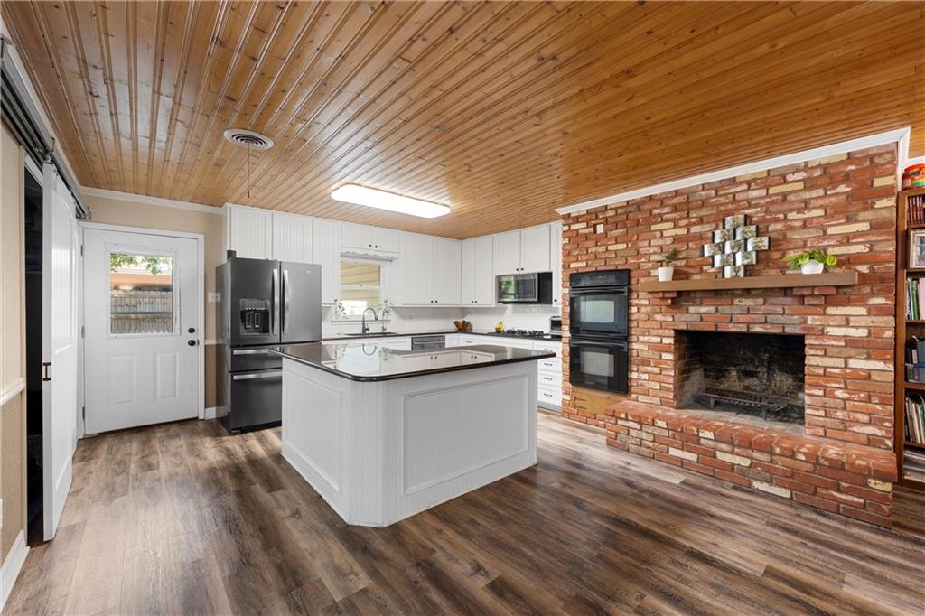 2212 Charboneau Drive Waco, TX 76710 - Photo 5 of 22