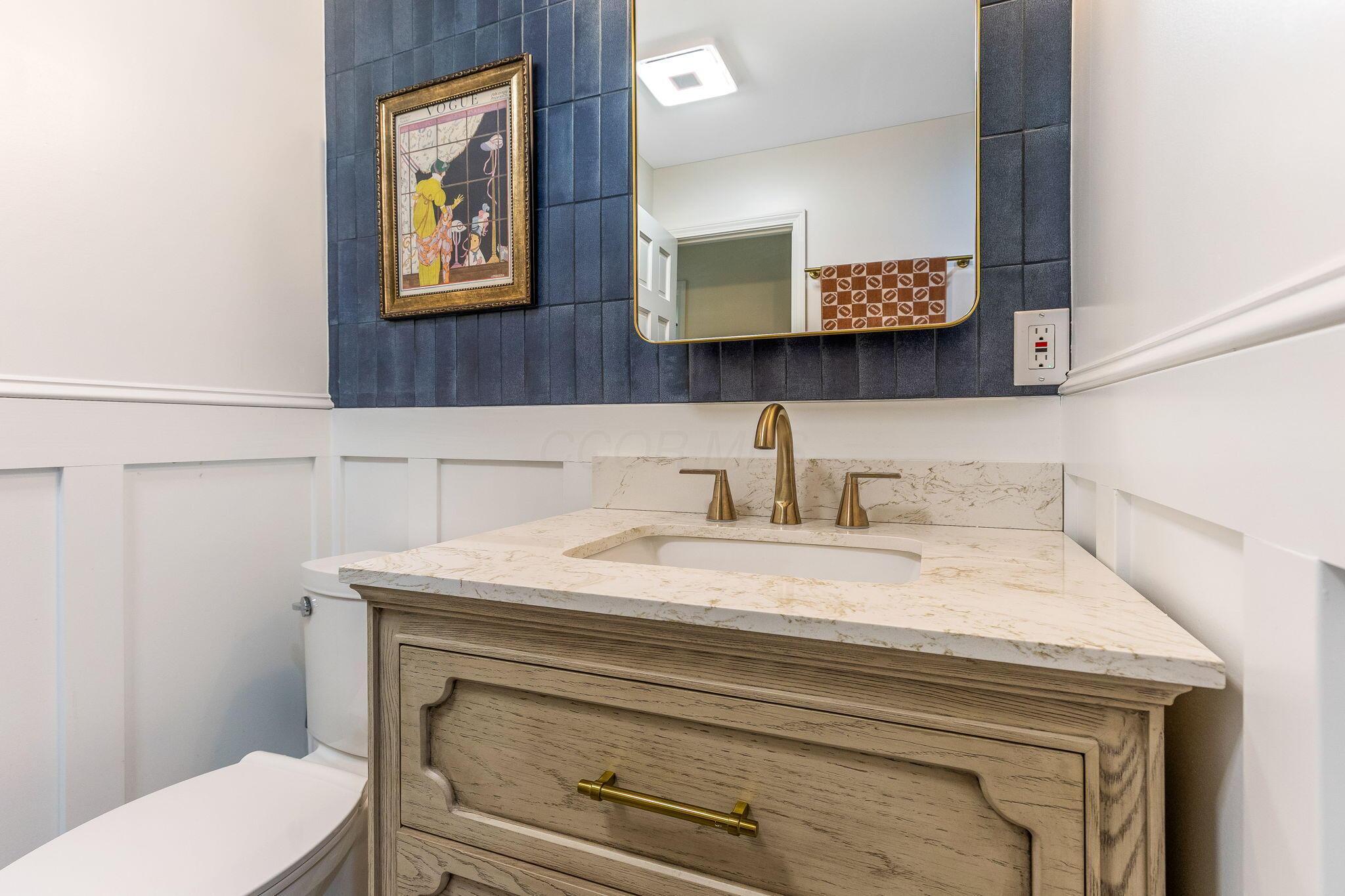 7490 South Section Line Road Delaware, OH 43015 - Photo 35 of 51 1st Floor Guest Bath