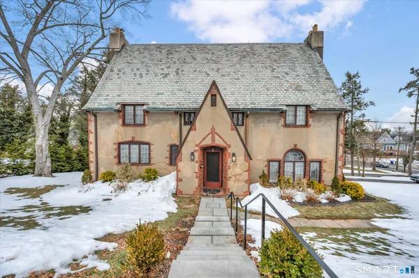 $847,777 | 6 West Hill Drive, West Hartford, CT 06119