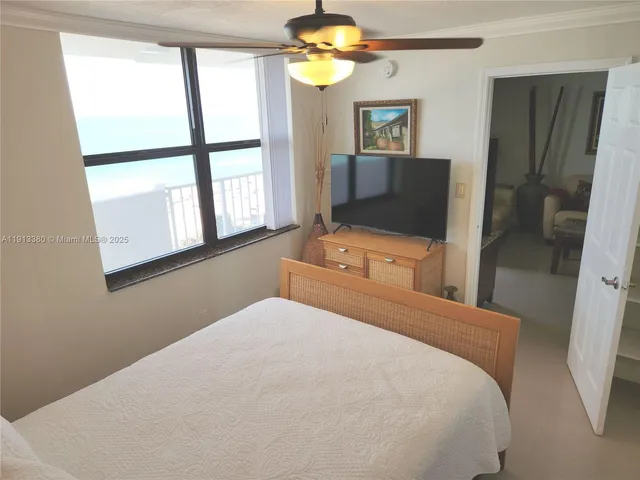 $3,900 | Millionaire's Row, Miami Beach, FL 33140