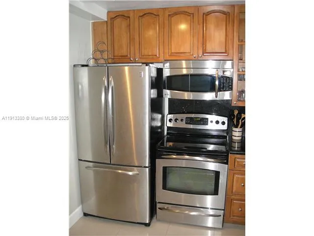 $3,900 | Millionaire's Row, Miami Beach, FL 33140