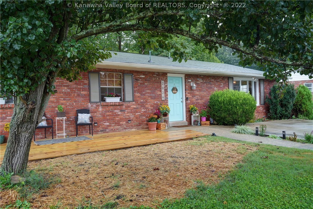 2026 Huber Road Charleston, WV 25314 - Photo 4 of 35 Gallery Image 4