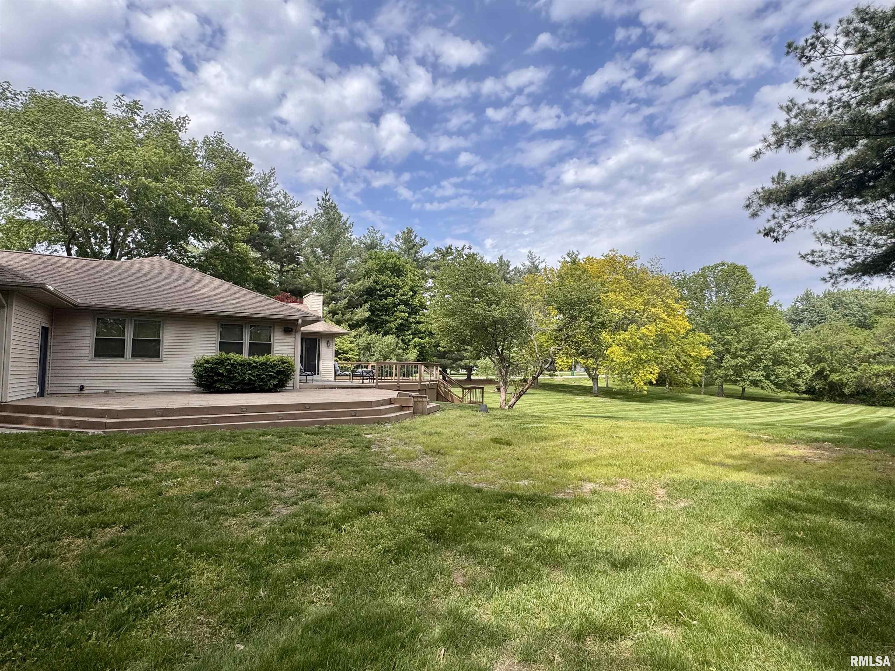 12101 North 1050th Road Macomb, IL 61455 - Photo 2 of 4