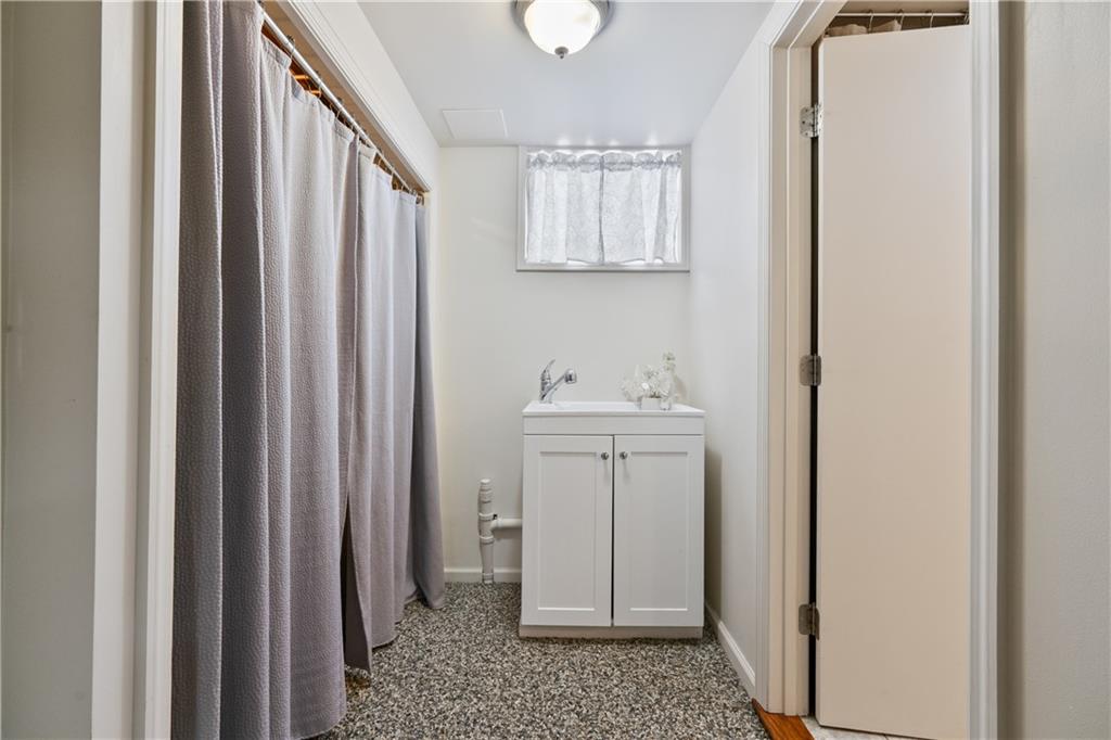 120 Mallard Drive McKees Rocks, PA 15136 - Photo 15 of 29