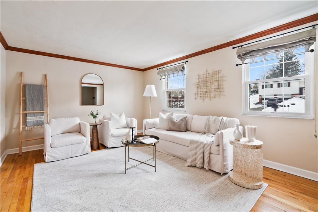 120 Mallard Drive McKees Rocks, PA 15136 - Photo 3 of 29