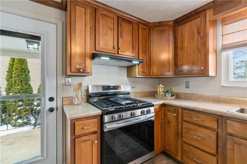 120 Mallard Drive McKees Rocks, PA 15136 - Photo 10 of 29