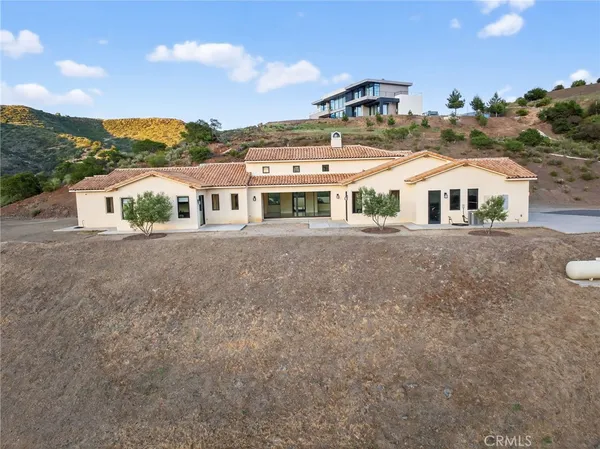 $2,499,999 | 43754 De Luz Road, Temecula, CA 92590