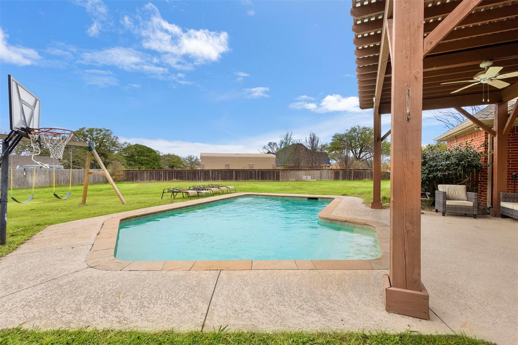 2000 Pin Oak Drive Kaufman, TX 75142 - Photo 34 of 40 a view of a park with a slide