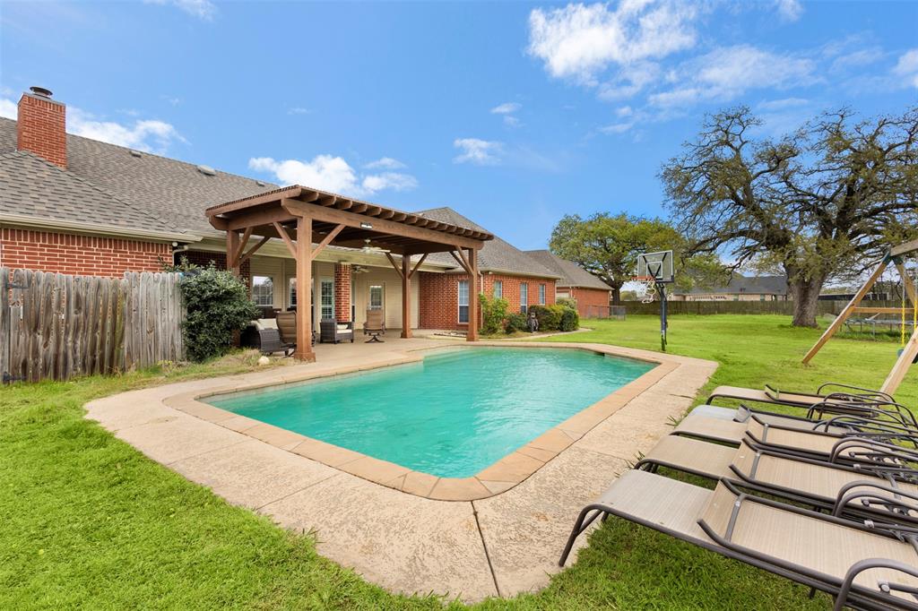 2000 Pin Oak Drive Kaufman, TX 75142 - Photo 36 of 40 a view of a house with a backyard