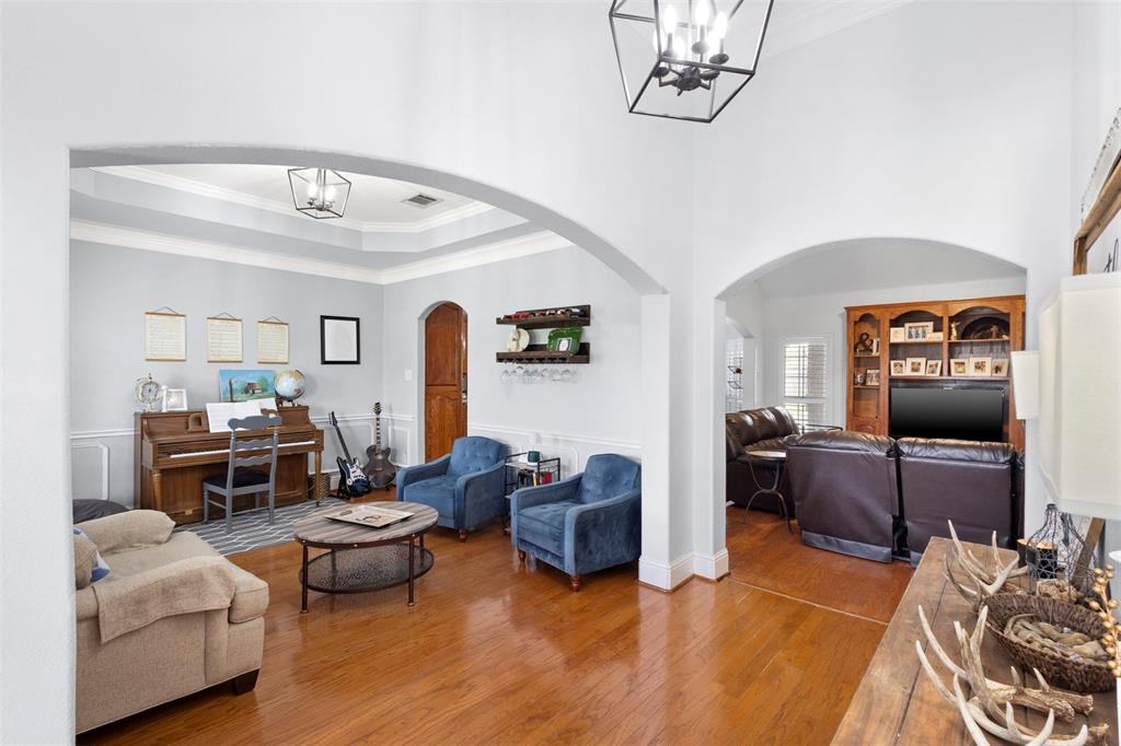 2000 Pin Oak Drive Kaufman, TX 75142 - Photo 4 of 40 a living room with furniture and a large window