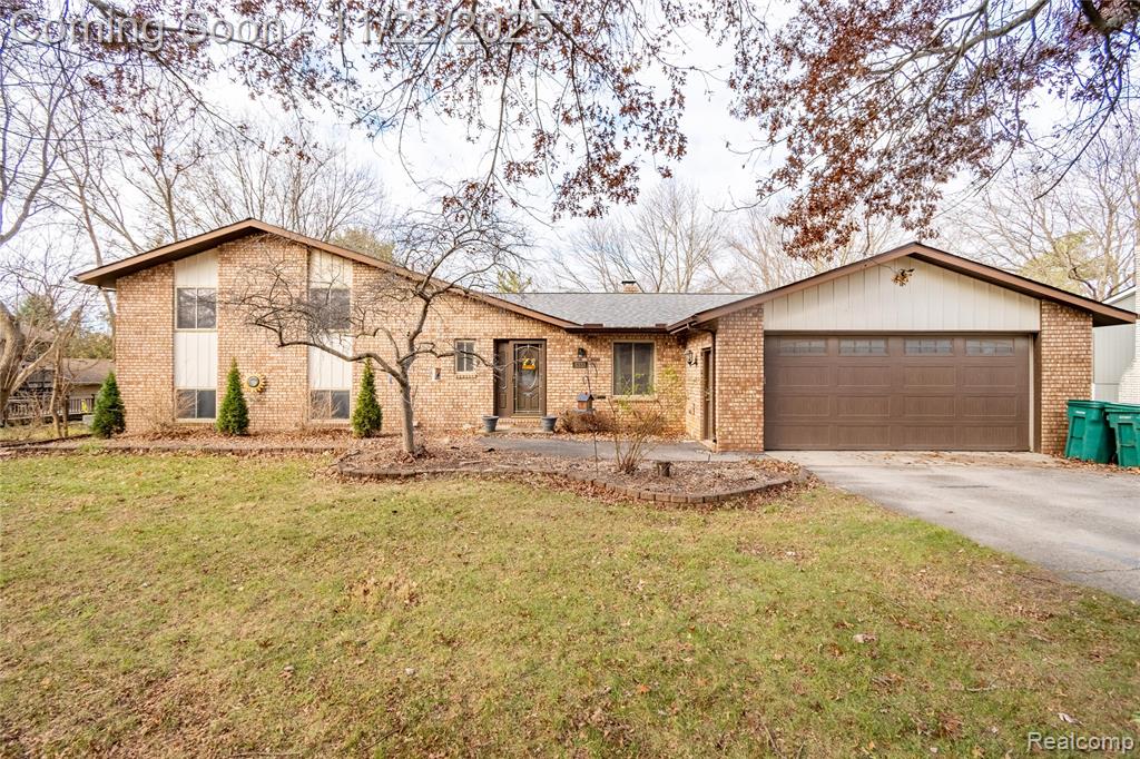 5333 Waterford Road Clarkston, MI 48346 - Photo 1 of 59 Gallery Image 1