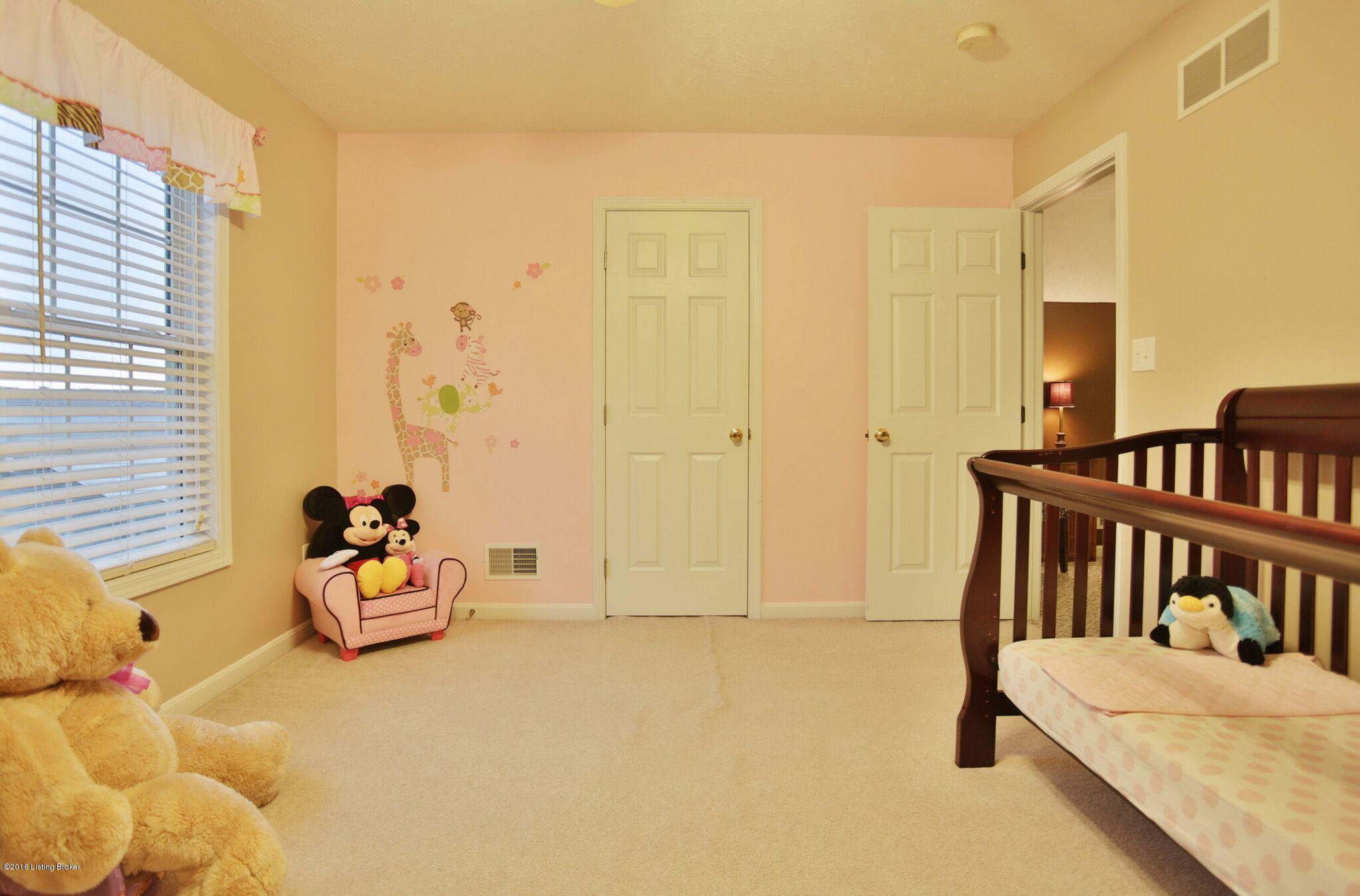 7005 Matthews Road Louisville, KY 40258 - Photo 20 of 30 sAueGpITbNFA-m8QYgs7-H_jx27vQUHFRbug8wq-