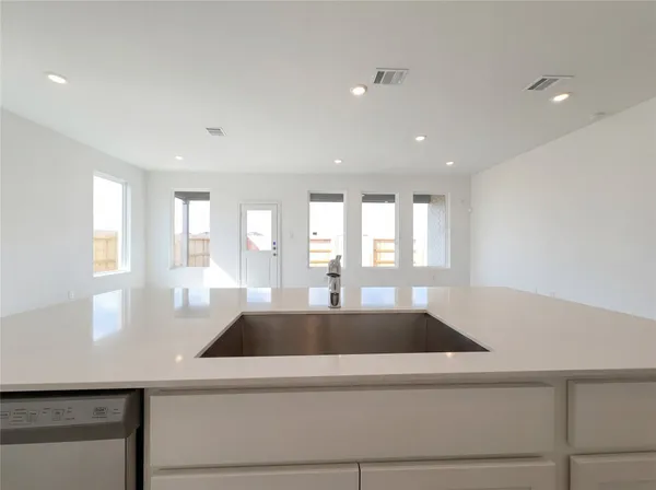 $333,000 | 2047 Emerald Lk Trail, Dayton, TX 77535