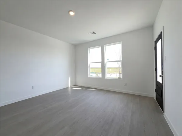 $333,000 | 2047 Emerald Lk Trail, Dayton, TX 77535