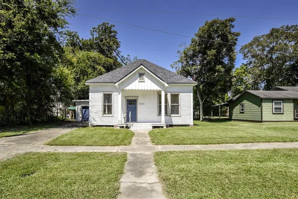 $139,000 | 506 East Plaquemine Street, Jennings, LA 70546