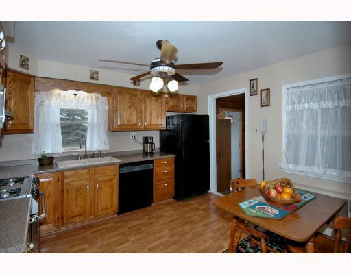 1559 Anderson Road Pittsburgh, PA 15209 - Photo 8 of 17 Kitchen.