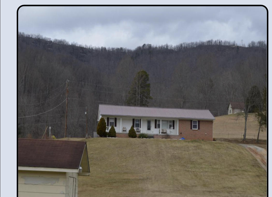 207 Highpoint Road Rose Hill, VA 24281 - Photo 3 of 32 C3FBF3AB-F589-4F38-BE8D-9E90AC2D6781