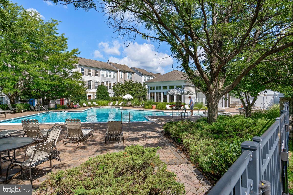 43579 Patching Pond Square Ashburn, VA 20147 - Photo 15 of 18 Community Pool