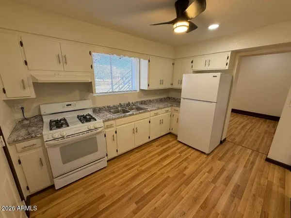 $600 | 860 East 13th Street, Unit 2, Douglas, AZ 85607