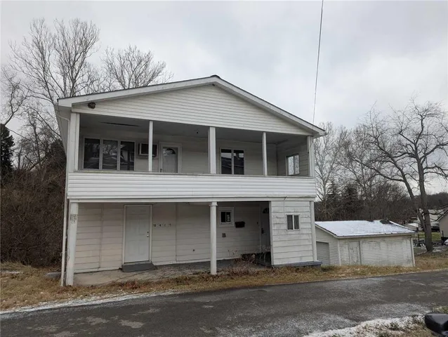 $59,900 | 12 Circle Street, Grindstone, PA 15442