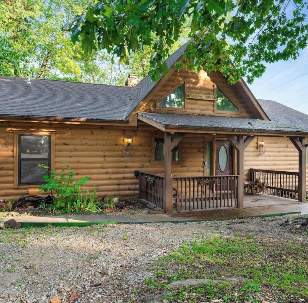 215 Freund Drive Ridgedale, MO 65739 - Photo 1 of 1 Screenshot_20240720_192600_Vrbo